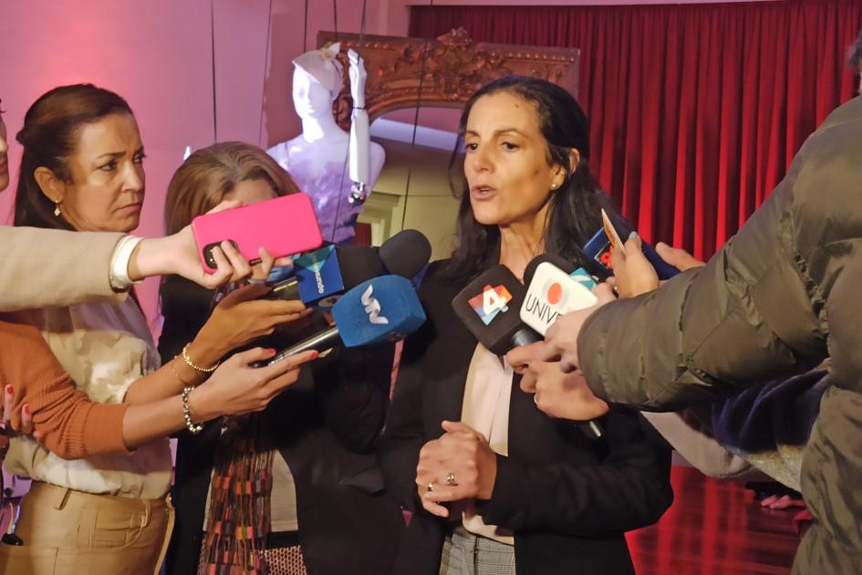 Ministra Arbeleche en rueda de prensa Mes de la Primera Infancia