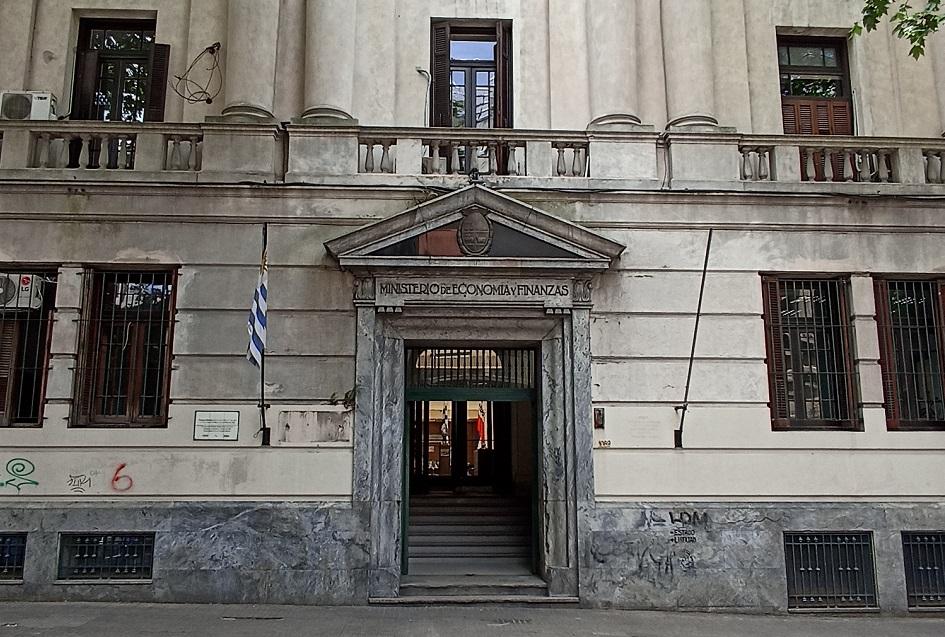 Fachada del MEF Fachada del MEF
