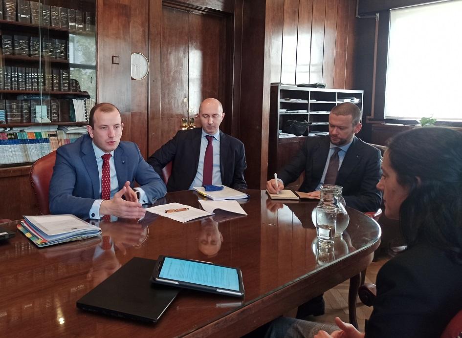 Ministra Arbeleche y autoridades del MEF con Comisionado Sinkevičius y representantes de la UE Ministra Arbeleche y autoridades del MEF con Comisionado Sinkevičius y representantes de la UE