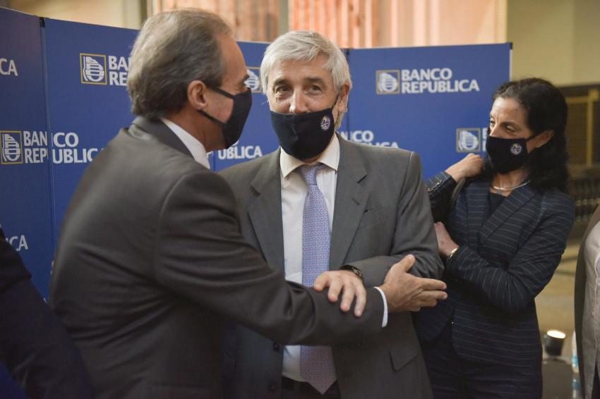 Subsecretario Alejandro Irastorza y ministra Azucena Arbeleche Presentación SiGa Turismo