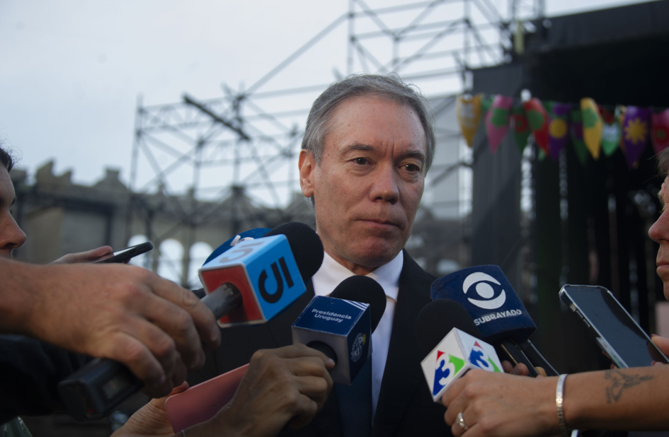 Ministro (i) Martín Vallcorba 