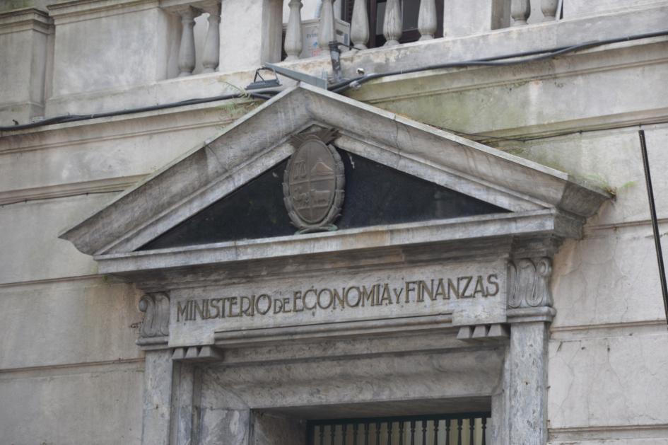 Fachada del Ministerio de Economía y Finanzas Fachada del Ministerio de Economía y Finanzas