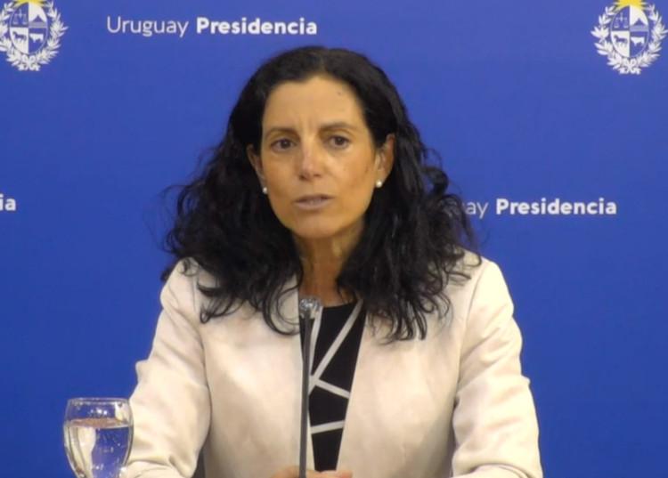 Minnistra de Economía y Finanzas Azucena Arbeleche Extensión Plan Alimentación Escolar