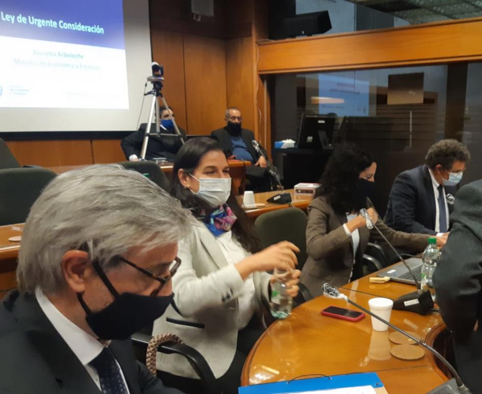 Autoridades MEF Comisión Especial LUC