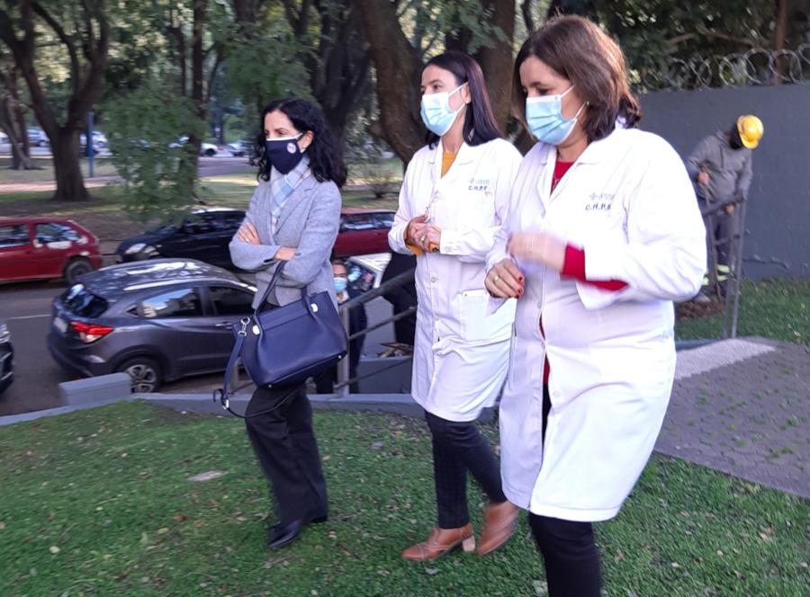 Ministra Azucena Arbeleche, directora general del CHPR Victroria Lafluf, directora djunta, Verónica de Luca Visita al Centro Hospitalario Pereira Rossell