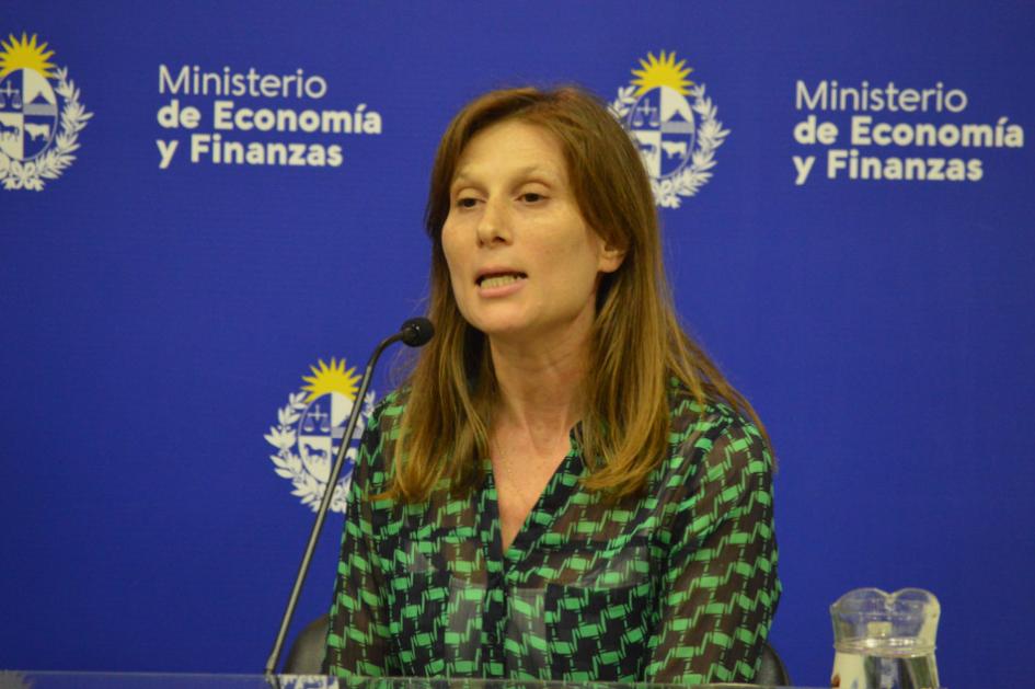 Directora de Asesoría Macroeconómica Nicole Perelmuter Reducción de la pobreza