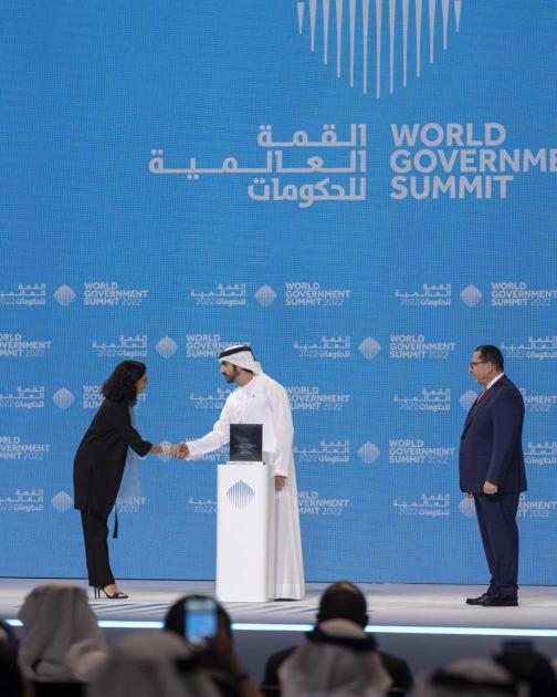 Ministra Azucena Arbeleche, príncipe de la corona de Dubái y de EUA Sheikh Hamdan bin Mohammed bin Rashid Al Maktoum Ministra Arbeleche recibe Premio al Mejor Ministro de Gobierno
