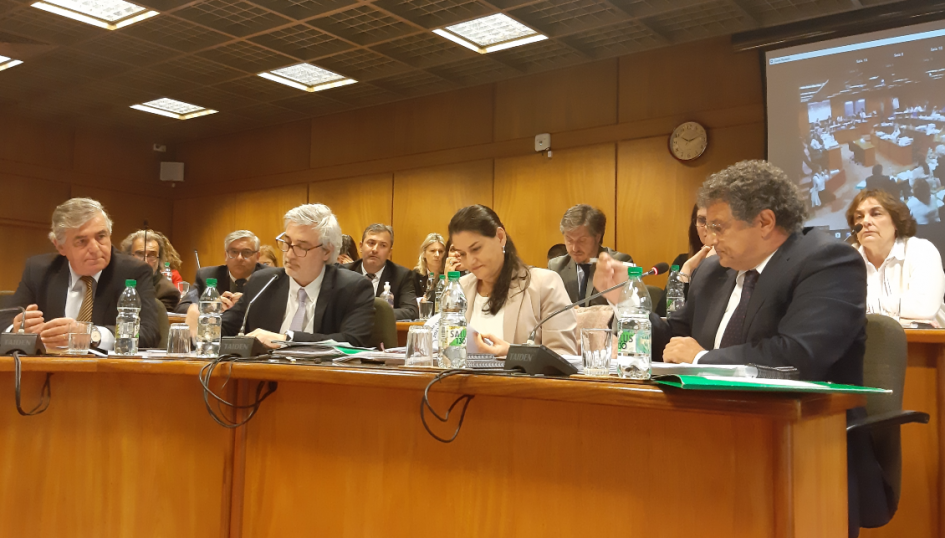 Presentación del inciso 05 parte de autoridades del MEF Comisión de Presupuesto integrada con Hacienda del Senado