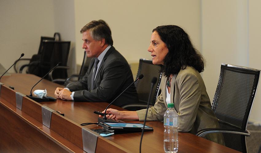 Ministro Omar Paganini y ministra Azucena Arbeleche Reformas del mercado de combustibles