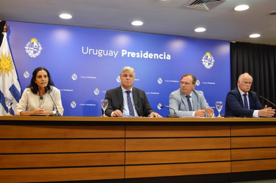 Azucena Arbeleche, Francisco Bustillo, José Luis Falero y Juan José Olaizola