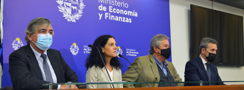 Mauricio di Lorenzo, Azucena Arbeleche, Enrique Antía y Álvaro Villegas.