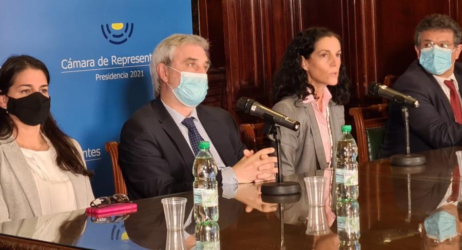 Presentación en la Comisión de Presupuestos integrada con Hacienda Marcela Bensión, Alejandro Irastorza, Azucena Arbeleche, Fernando Blanco