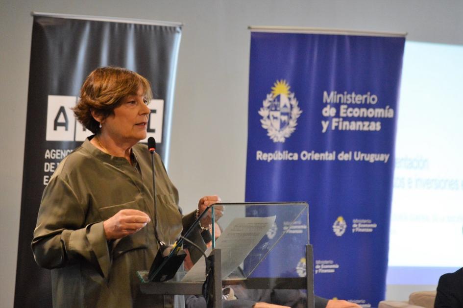 Contadora general de la Nación Magela Manfredi Contadora general de la Nación Magela Manfredi