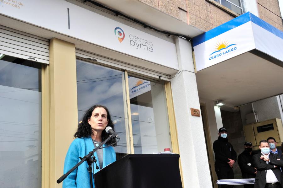 Ministra de Economía y Finanzas Azucena Arbeleche en Melo Inauguración Centro Pyme