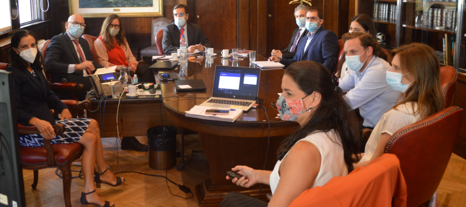MEF recibió al Consejo Fiscal Asesor MEF recibió al Consejo Fiscal Asesor