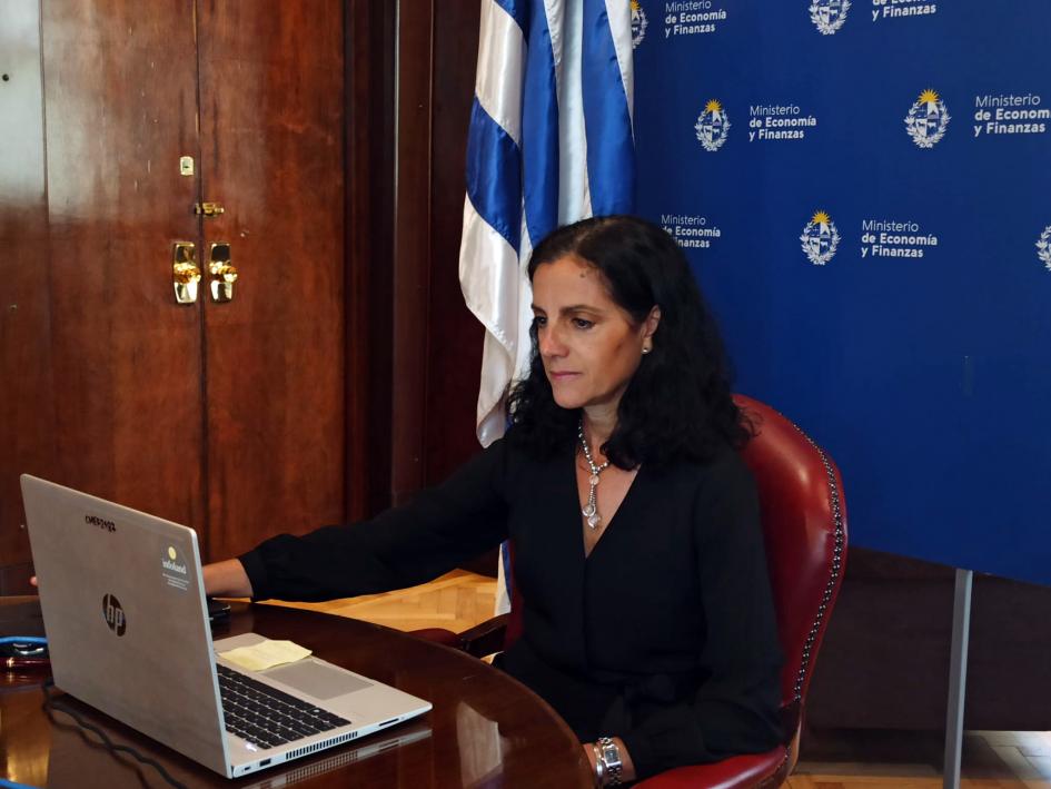 Ministra Azucena Arbeleche Ministra Azucena Arbeleche