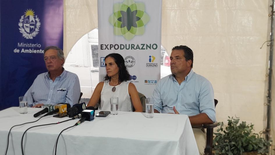 Ministro Fernando Mattos, ministra Azucena Arbeleche, presidente Brou Salvador Ferrer Expo Durazno