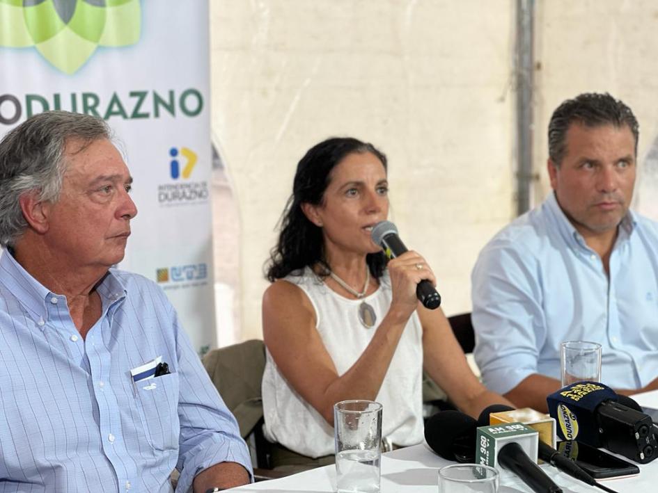 Fernando Mattos, Azucena Arbeleche y Salvador Ferrer