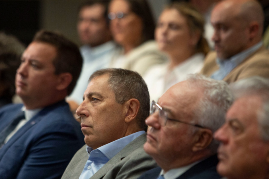 Ministro Oddone, canciller, Mario Lubetkin y el embajador de Estados Unidos en Uruguay, Lou Rinaldi