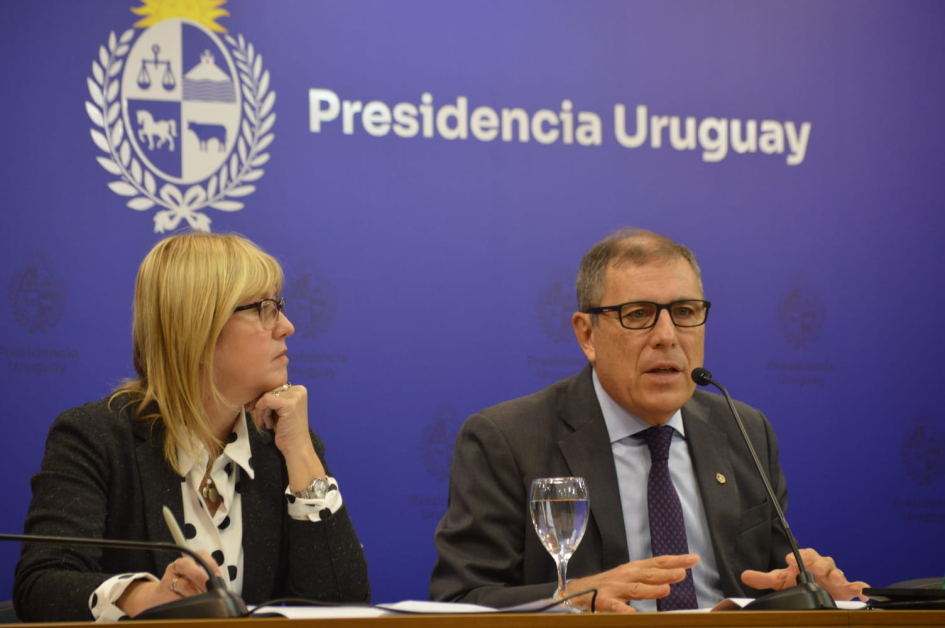 El Poder Ejecutivo presenta Proyecto de Ley de Competitividad y Reducción del Costo de Vida El Poder Ejecutivo presenta Proyecto de Ley de Competitividad y Reducción del Costo de Vida