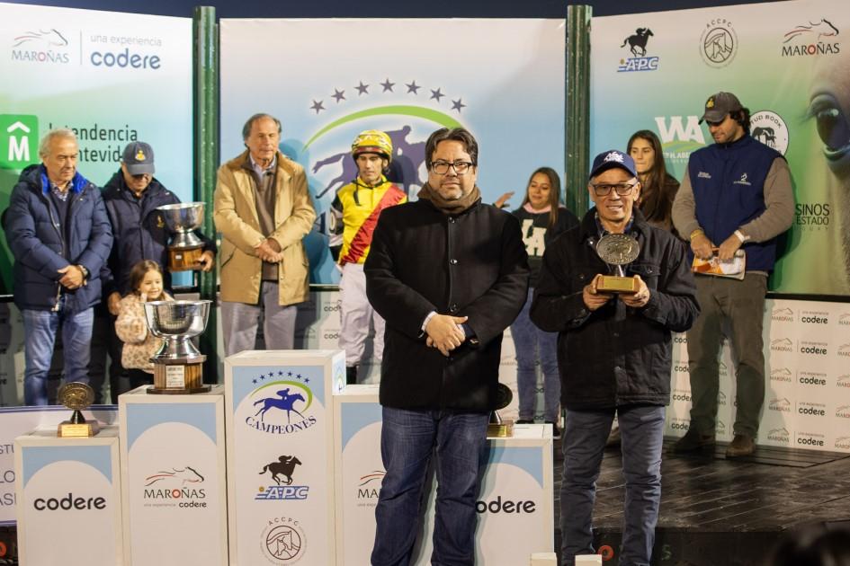 Intendente de Montevideo, Mauricio Zunino. Intendente de Montevideo, Mauricio Zunino, y ganador.