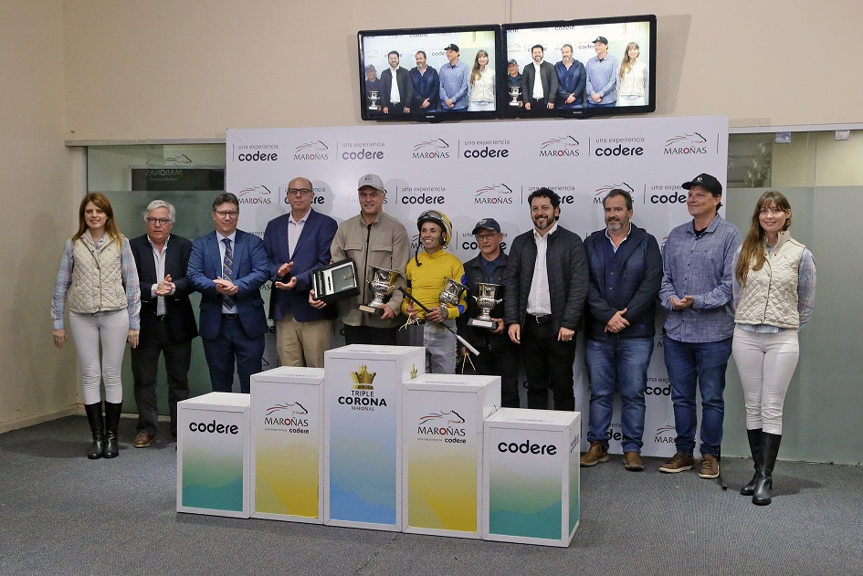Entrega de premios luego de la carrera