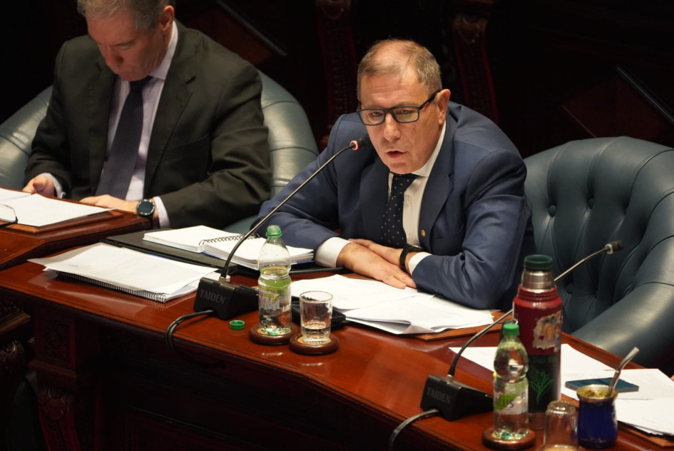 Equipo económico ratifica rumbo del gobierno haciendo foco en la estabilidad, la protección social y