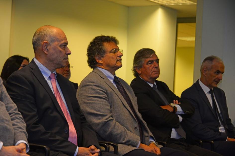 Director de Finanzas Públicas Fernando Blanco, director de Secretaría Mauricio di Lorenzo Nuevos escáneres en Aduana