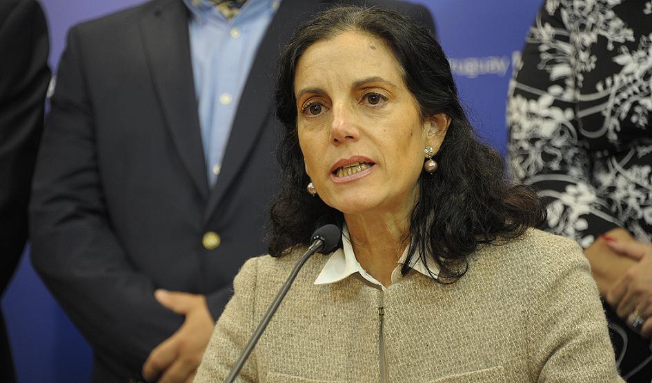 Ministra de Economía y Finanzas, Azucena Arbeleche Anuncios de gobierno