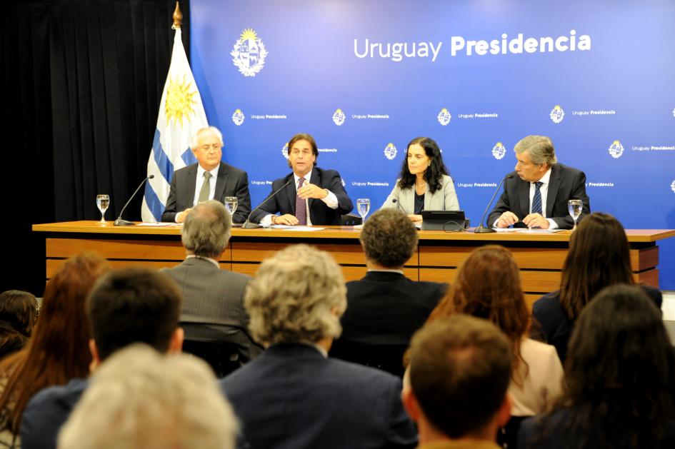 Saldain, presidente Lacalle Pou, ministra Arbeleche, ministro Arizti Conferencia seguridad social