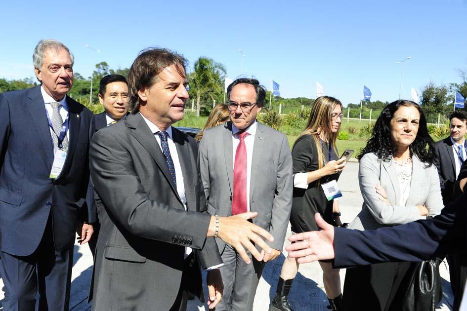 Ministro Mattos, presidente Lacalle Pou, ministro Bouvier y ministra Arbeleche. Ministro Mattos, presidente Lacalle Pou, ministro Bouvier y ministra Arbeleche.