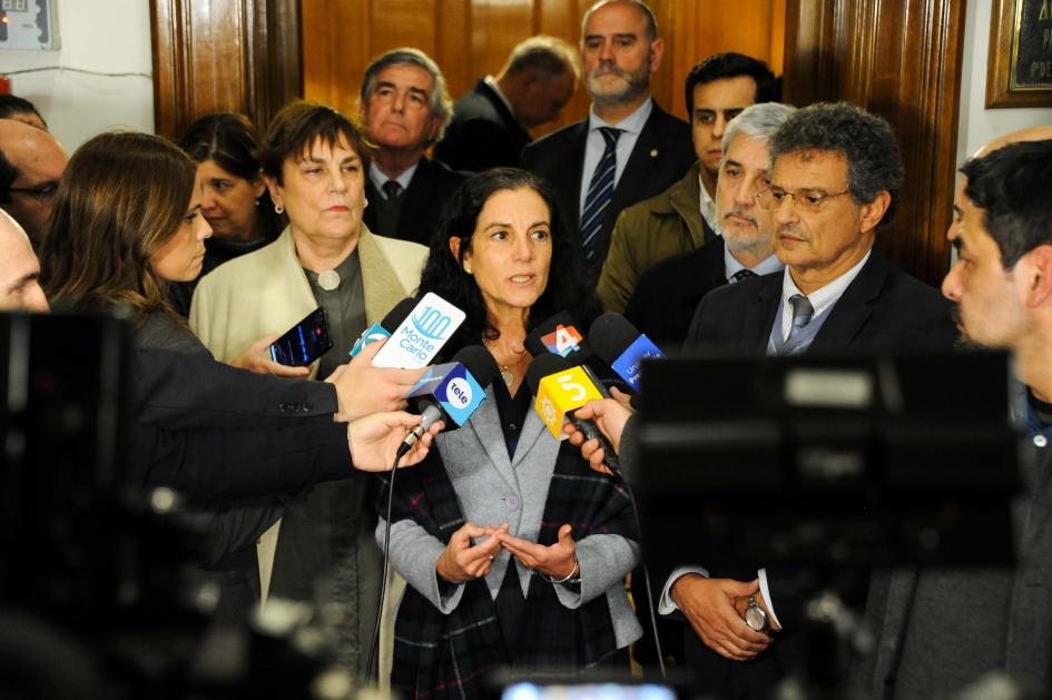Ministra Azucena Arbeleche en rueda de prensa Presentación Rendicion de Cuentas 2023