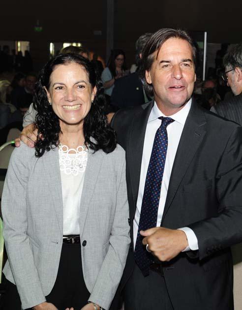 Ministra de Economía y Finanzas Azucena Arbeleche y presidente de la República Luis Lacalle Pou. Ministra de Economía y Finanzas Azucena Arbeleche y presidente de la República Luis Lacalle Pou.
