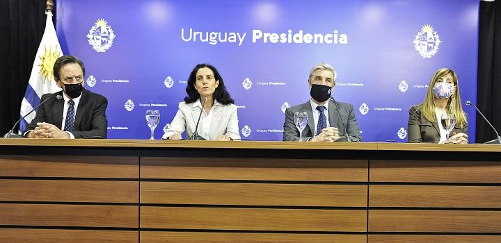 Autoridades en Conferencia de prensa