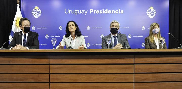 Autoridades en Conferencia de prensa