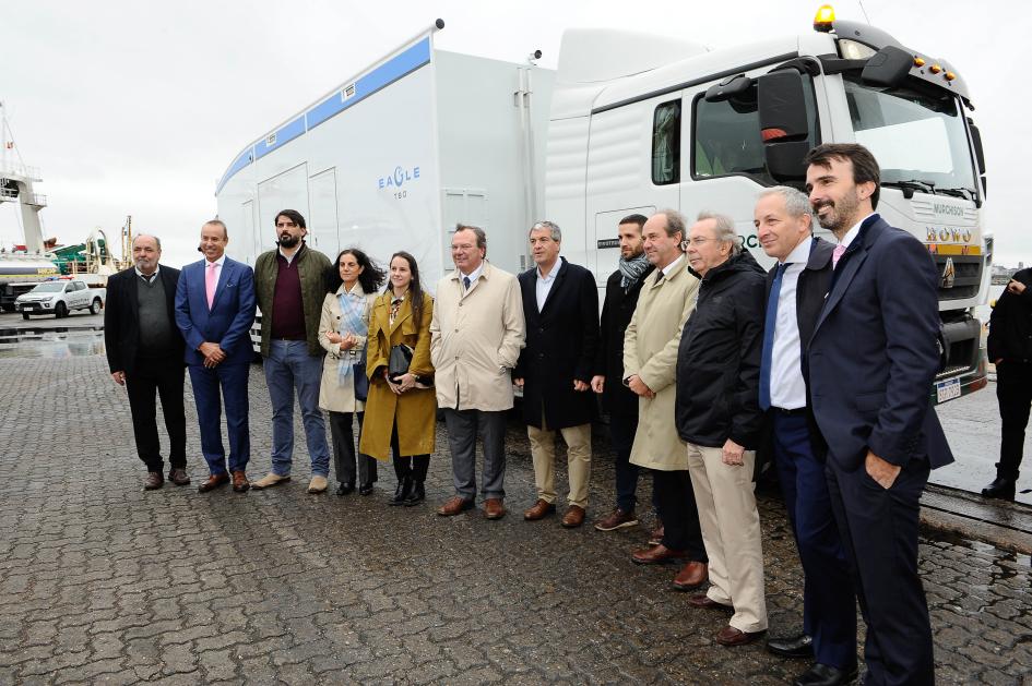 Autoridades en la llegado de los escáneres al puerto de Montevideo Autoridades en la llegado de los escáneres al puerto de Montevideo