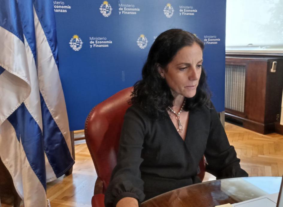 Ministra de Economía y Finanzas Azucena Arbeleche Jornadas Tributarias 2021