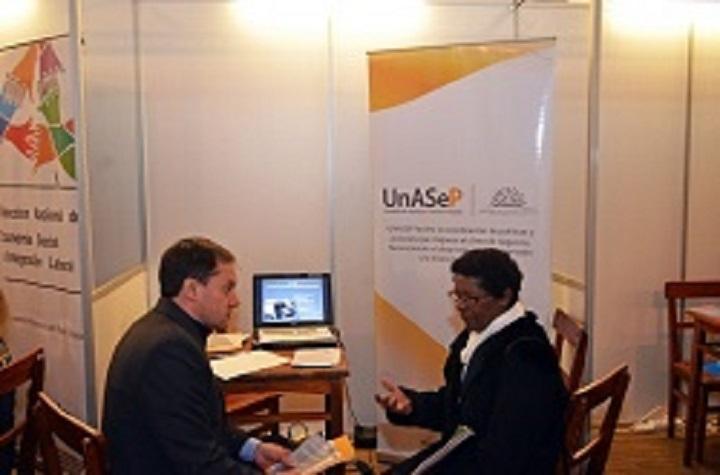 Unasep en la feria de beneficios empresariales Fernando Infante en feria