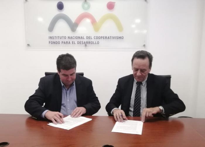 Firma de acuerdo entre AIN e Inacoop