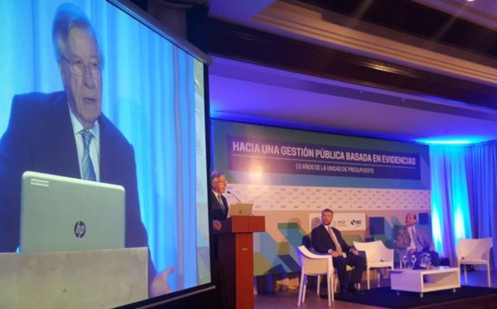 Danilo Astori en la apertura del evento 10 años de UPN