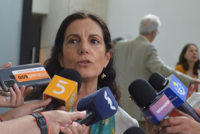 Ministra Azucena Arbeleche