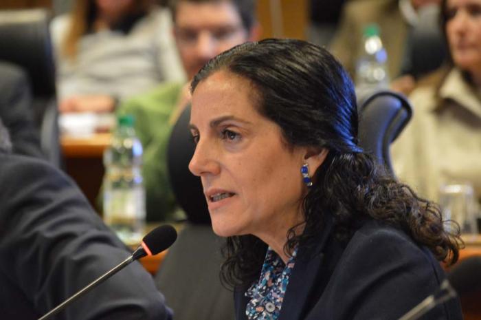 Ministra Azucena Arbeleche
