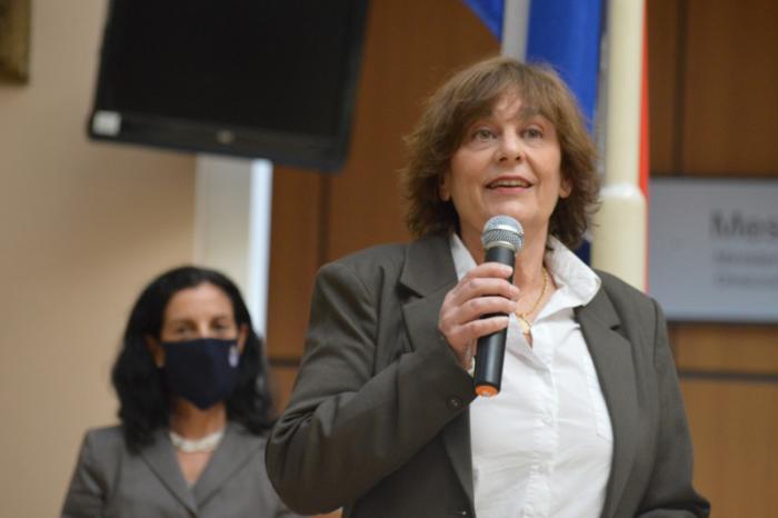 Ministra Azucena Arbeleche y Magela Manfredi