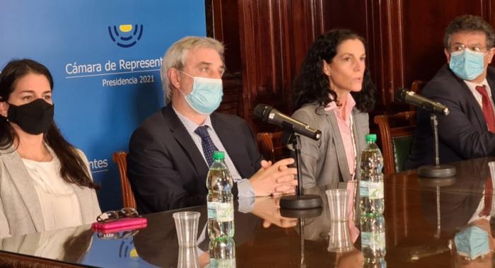 Presentación en la Comisión de Presupuestos integrada con Hacienda Marcela Bensión, Alejandro Irastorza, Azucena Arbeleche, Fernando Blanco