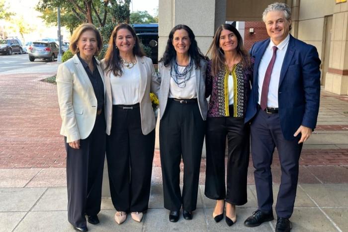 Inés Bustillo, Marcela Bensión, Azucena Arbeleche, Valerie Stahl y Herman Kamil.