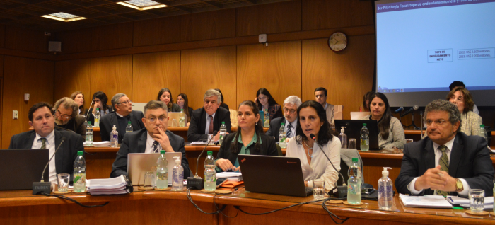 Ministra Arbeleche presentando Rendición de Cuentas en Comisión de Presupuesto del Senado Rendición de Cuentas