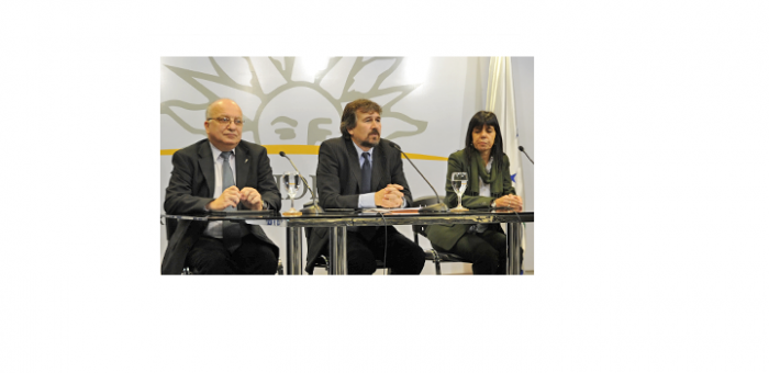 Imagen Director ejecutivo de AGESIC, José Clastornick, director general de Presidencia, Diego Pastorín y directora general de Catastro, Sylvia Amado