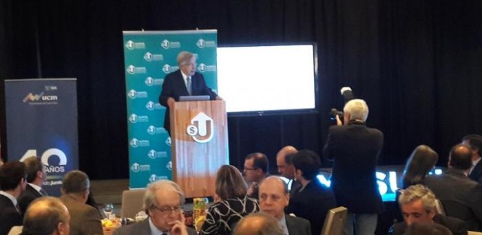Ministro Danilo Astori Ministro Danilo Astori disertando en desayuno de trabajo de Somos Uruguay