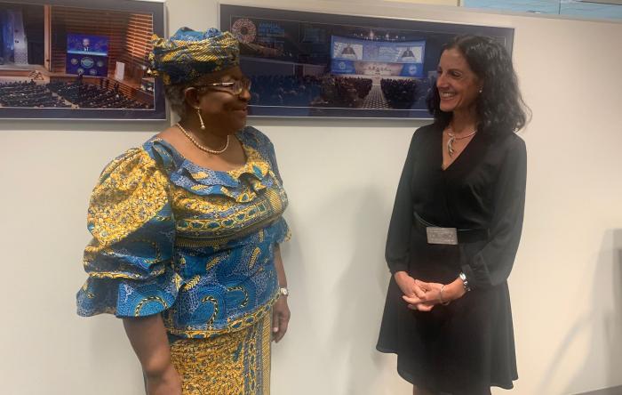 Ministra de Economía Azucena Arbeleche y directora general de la OMC Ngozi Okonjo-Iweala.
