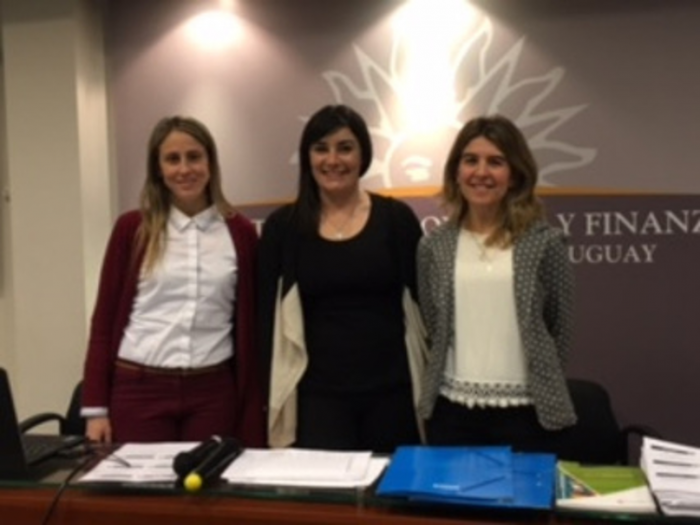 doctora Laura Kotsachis, doctora Olga de Bernoche, contadora Virginia Oliver